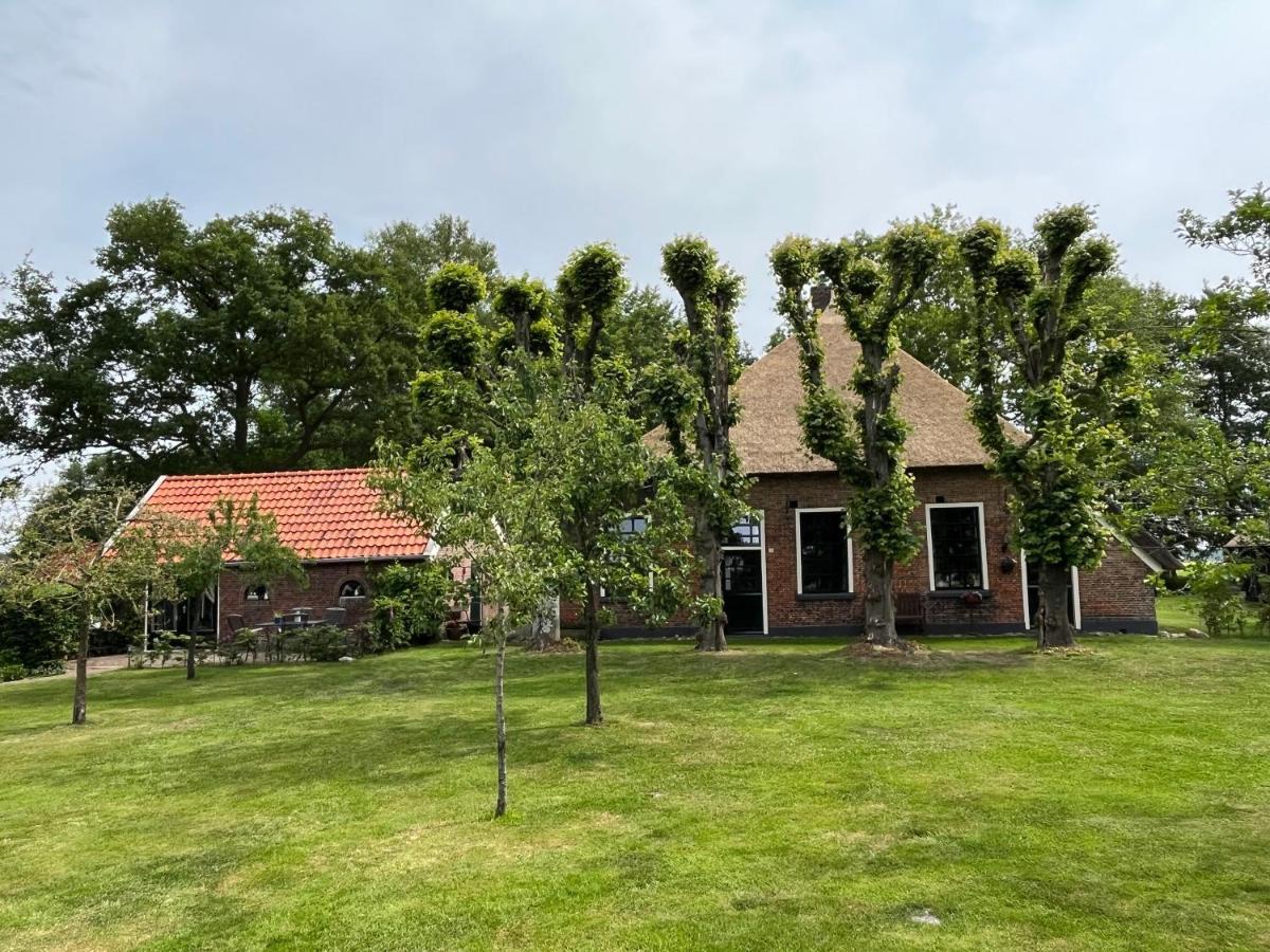 Landelijk Gelegen Huisje Op Erf Veeningen Exterior foto